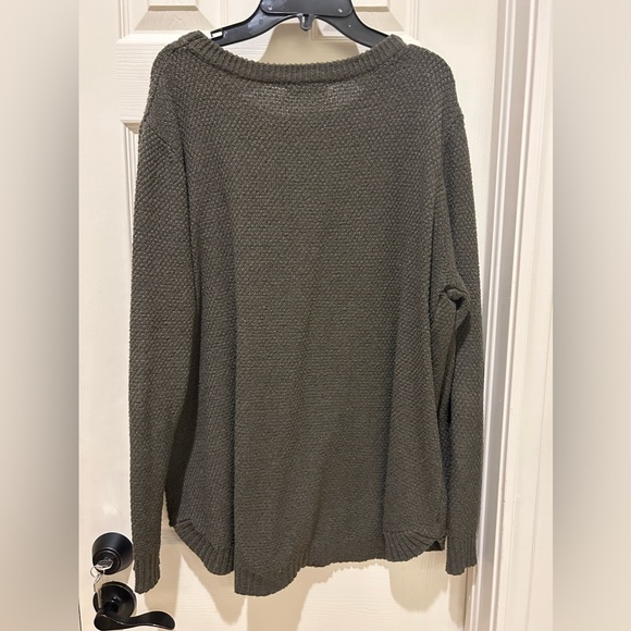 Pink Clover green sweater 1X - Picture 2 of 3